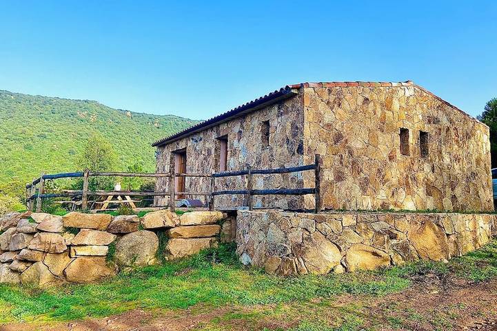 Location de vacances pour 4 personnes à Monacia-d'Aullène