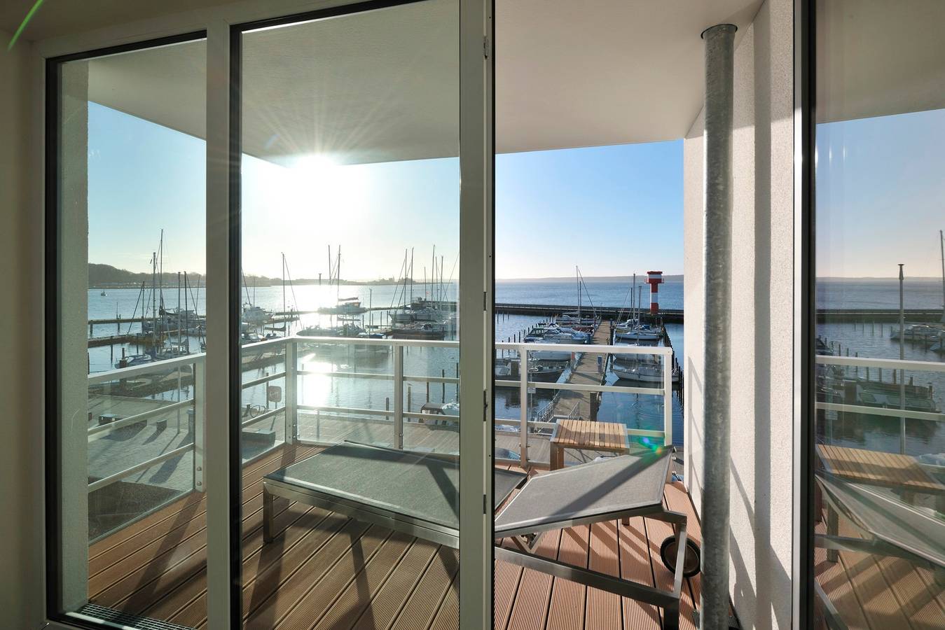 Apartamento vacacional entero, Apartment 13 "Möwennest", Blickrichtung offenes Meer/Binnenhafen Nord in Eckernförde, Bay of Eckernförde