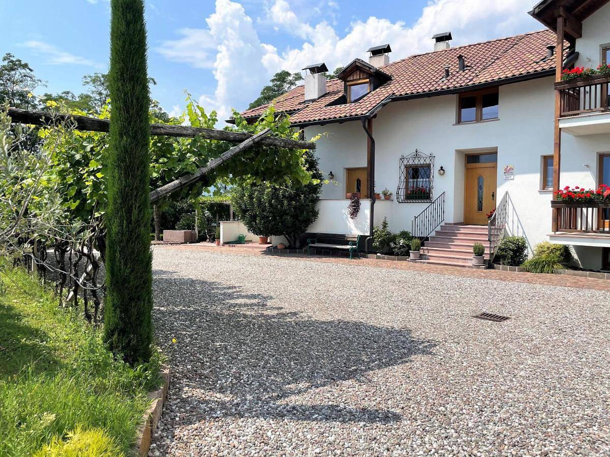Ganze Wohnung, One-Bedroom Apartment in Girlan, Eppan an der Weinstraße