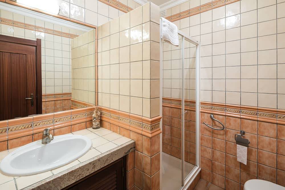 2Bed, 3 Bad Villa met Cliff Top zwembad + uitzicht op zee in Lagoa, Faro District