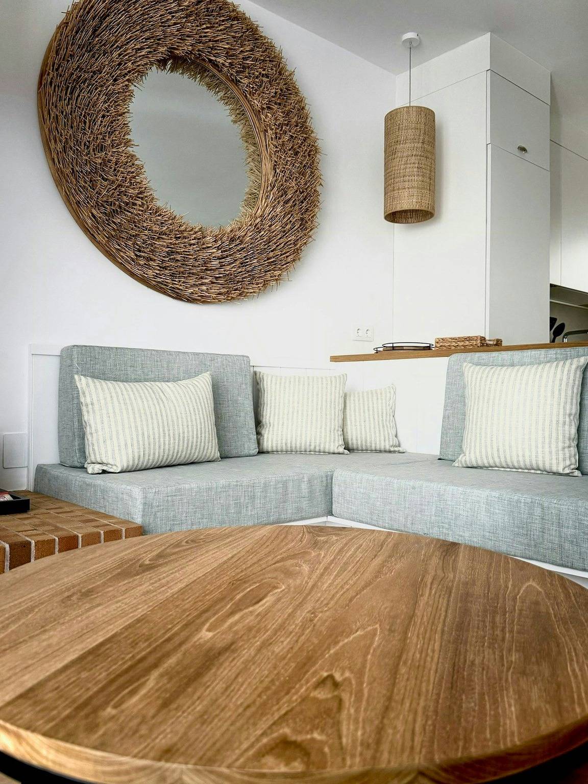 Ganze Wohnung, Design-Apartment mit Aussicht an der Costa Brava in Platja d'en Jordi (Llanca), Platja Grifeu