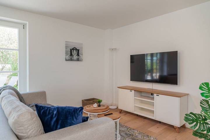 Ferienhaus für 4 Personen, mit Terrasse und Garten in Borgsum - 2