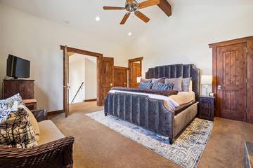 Vacation House for 14 Guests in Summit County, Breckenridge, Picture 3