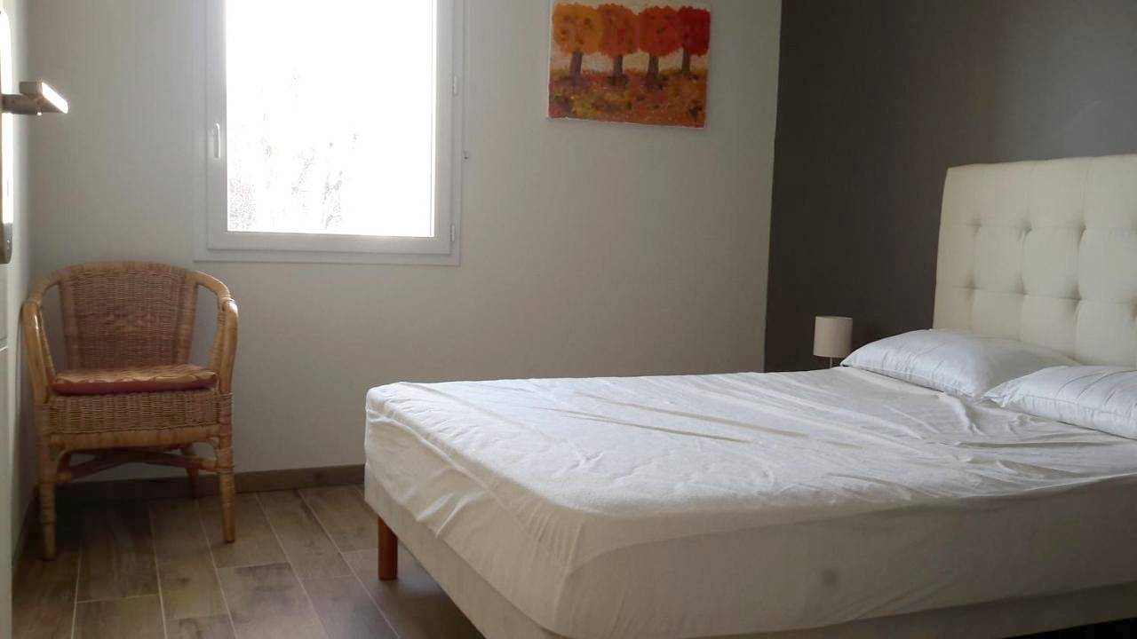 Appartement entier, One-Bedroom Apartment in Saint-Régis-du-Coin, Parc Naturel Régional du Pilat