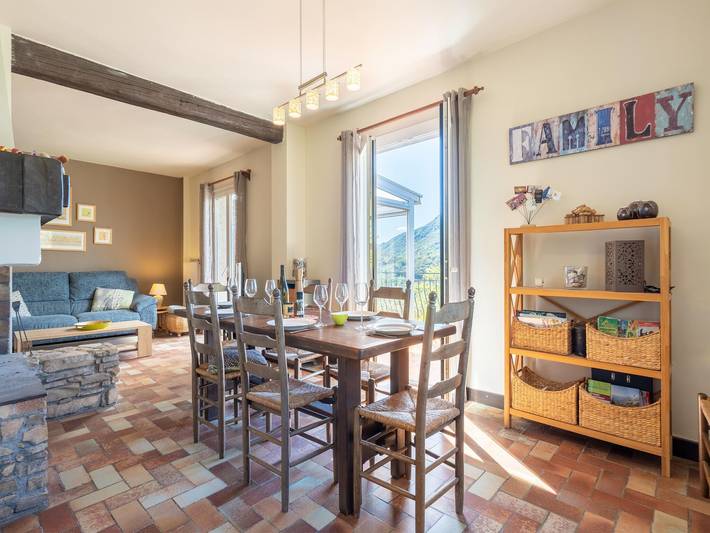 Location de vacances pour 7 personnes, avec piscine et terrasse à Vieussan - 2