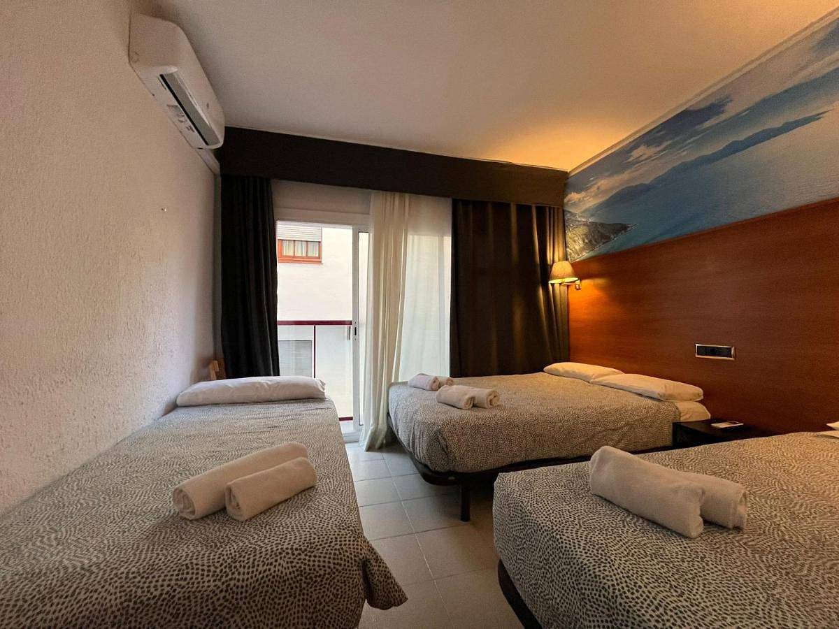 Hotel Maremagnum in Central Lloret de Mar, Lloret de Mar