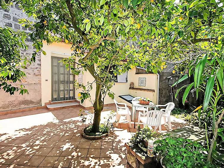 Appartement entier, 2 Pièces 4 Personnes in Montecorbo, Province de Naples