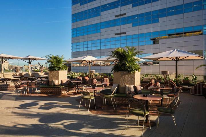 Hôtel pour 3 personnes, avec terrasse et piscine, animaux acceptés à Sabadell