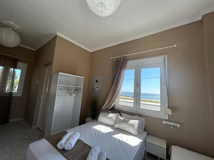 Apartmenthotel for 3 people, with Balcony and Terrace as well as Yard and View in Pieria