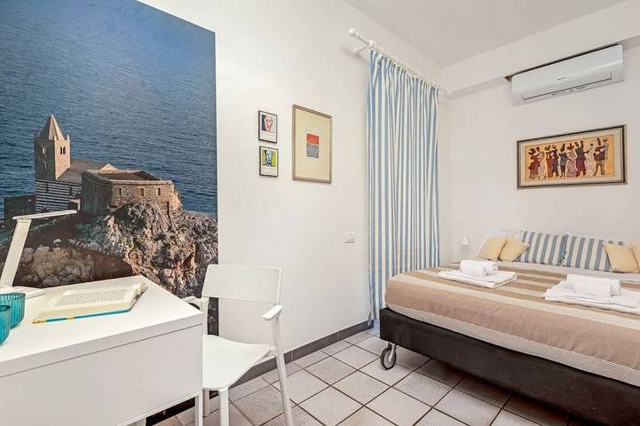 Appartamento intero, [Casasolemare] Terrace+seaview+A/C in Spiaggia di Arenella, Comune di Porto Venere