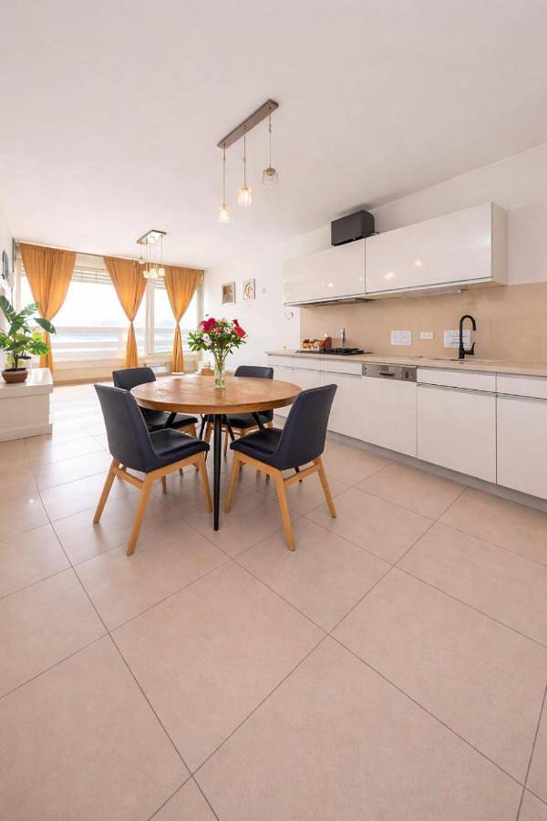 Appart’hôtel pour 8 personnes, avec vue et piscine