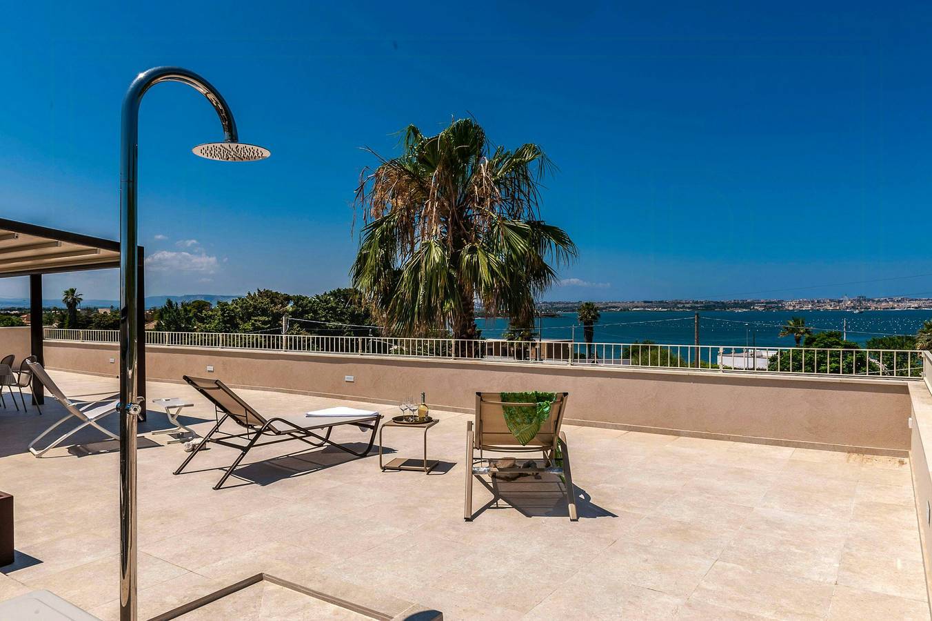 Villa sostenibile con vista Etna e Ortigia in Fanusa, Siracusa