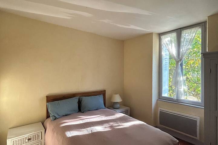 Location de vacances pour 8 personnes, avec jardin et piscine à La Touche - 2