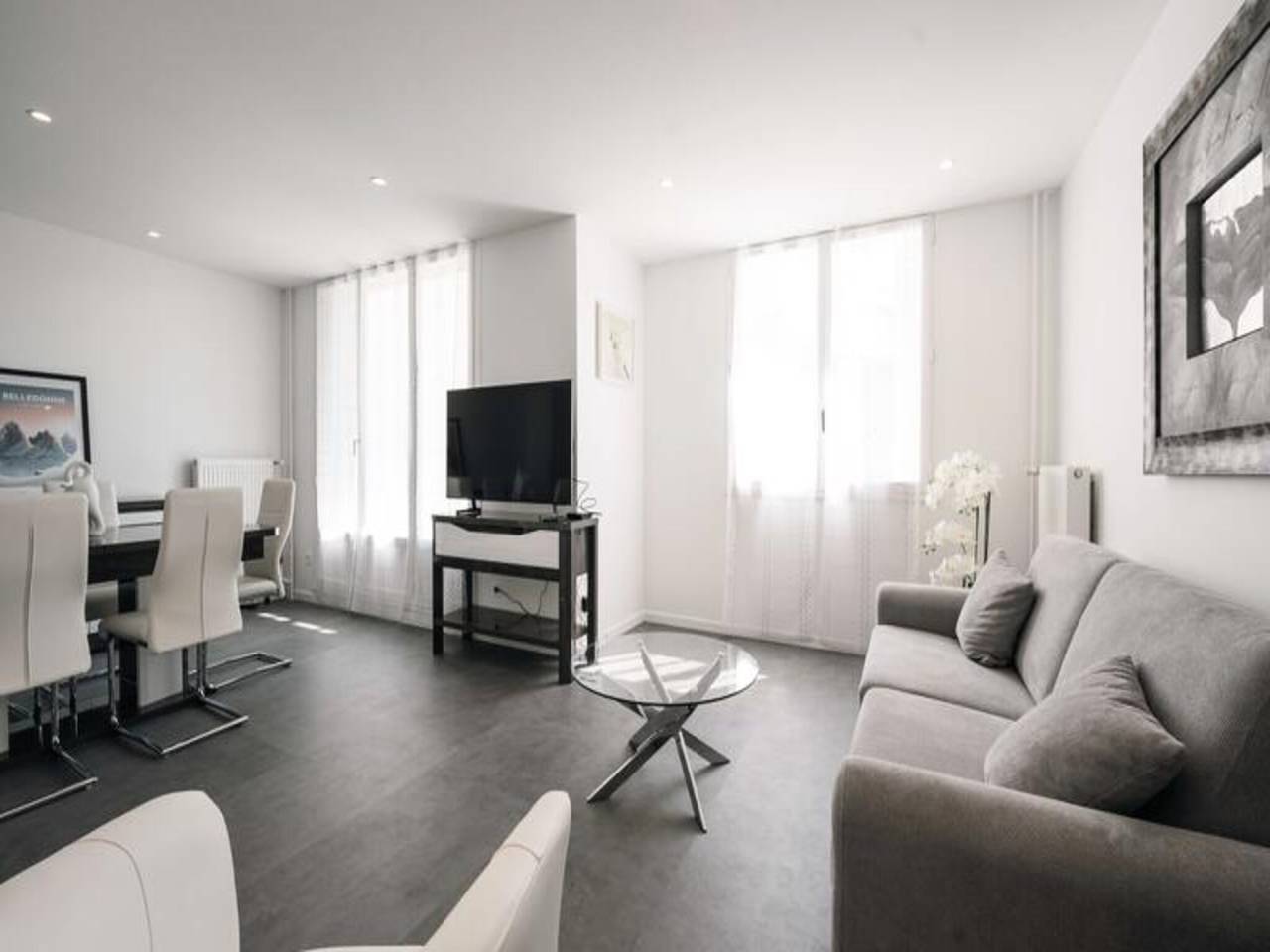 Entire apartment, Apartment in Grenoble with Balcony Views in L'Isère, Isère