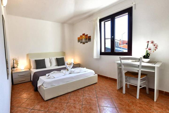 Maison d’hôte pour 2 personnes, avec terrasse et vue à San Teodoro - 2