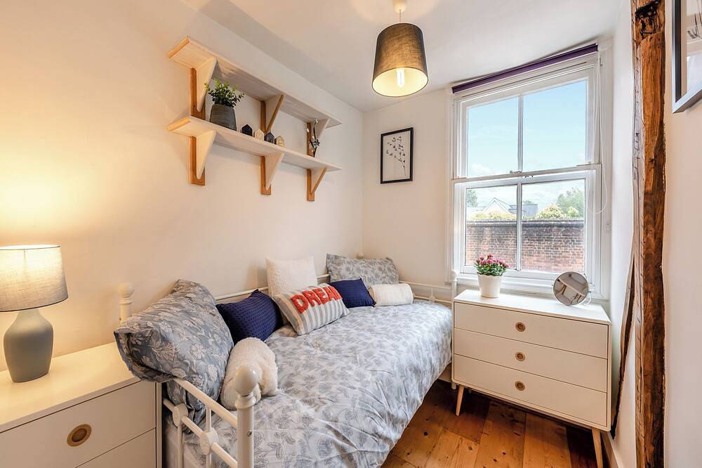 3 bedroom accommodation in Winchester in Winchester, South Downs