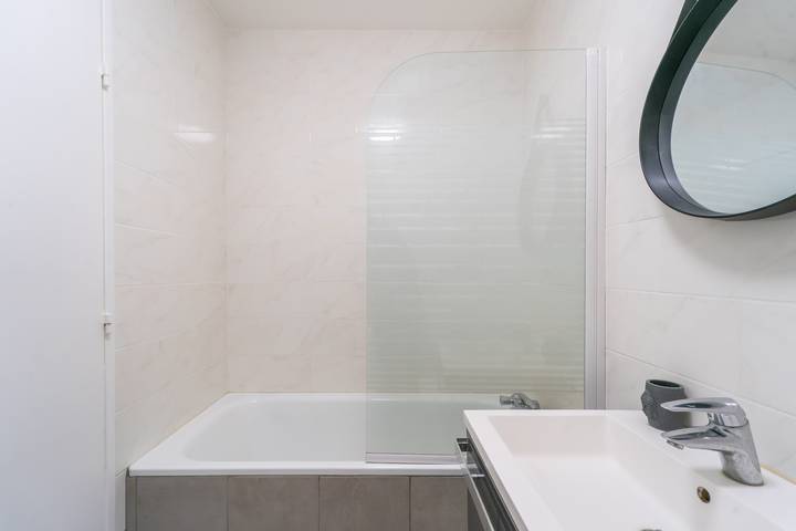 Apartamento entero, Apartamento de vacaciones para 3 personas con jardín in Stains, Sena-Saint Denis