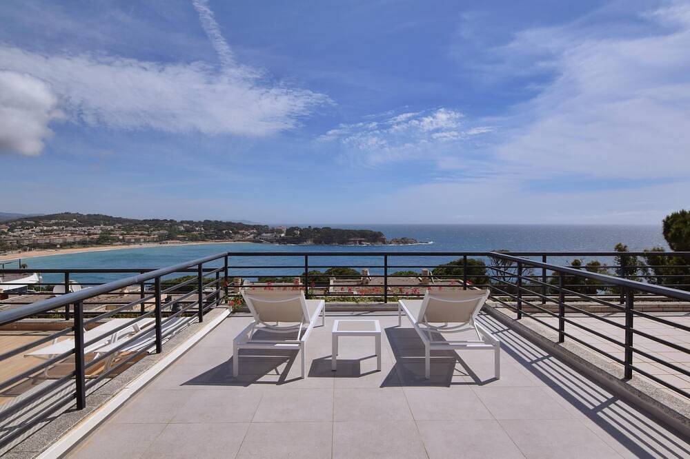 Ametllers CostaBravaSi - Pool, A/C, wifi, parking in Cala Maset (Sant Feliu de Guíxols), Sant Feliu de Guíxols