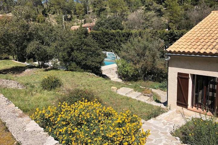 Location de vacances pour 6 personnes à Montfort-sur-Argens
