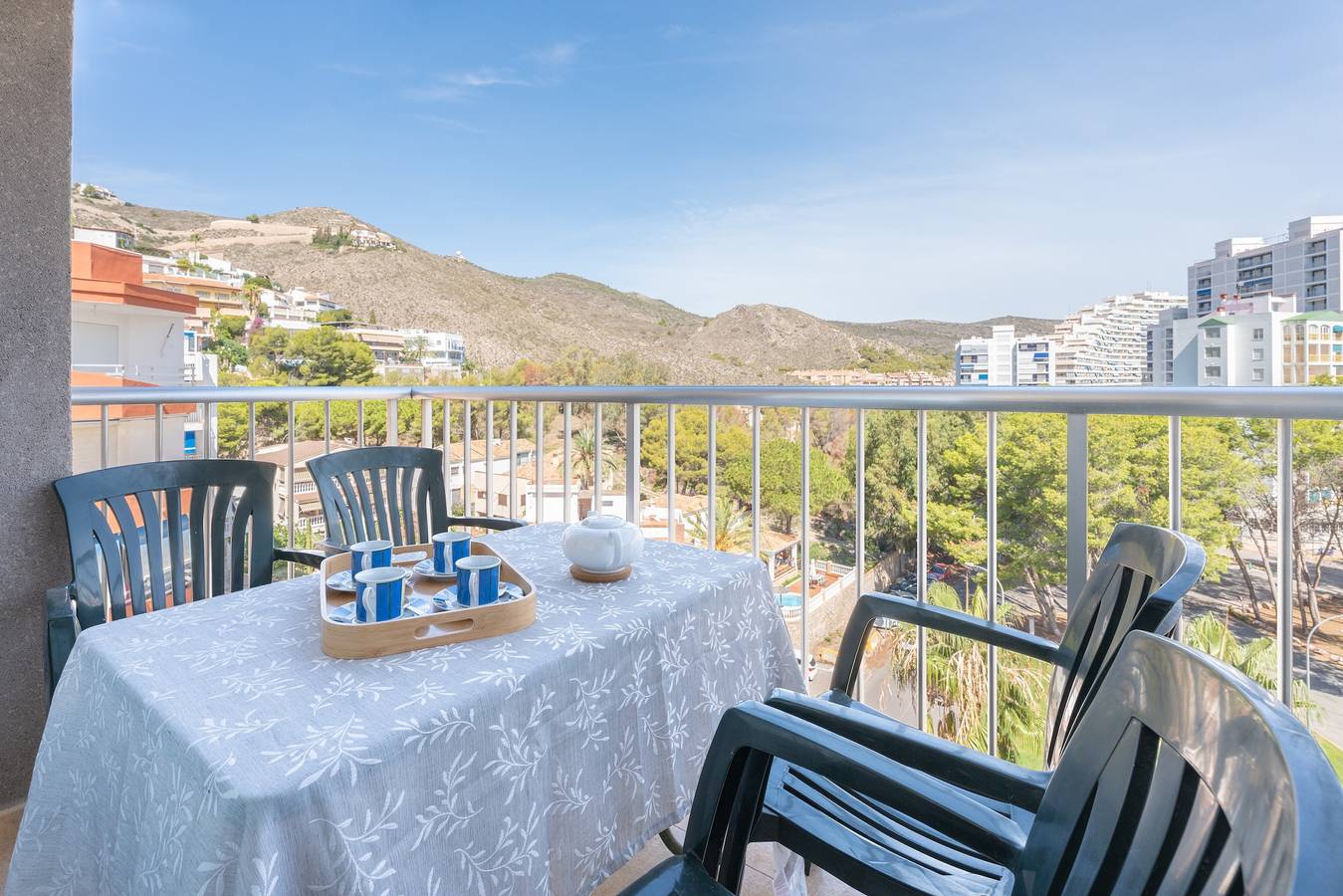 Appartamento intero, Appartamento 'Mont Pele' con terrazza privata, Wi-Fi e aria condizionata in Cullera, Costa de Valencia