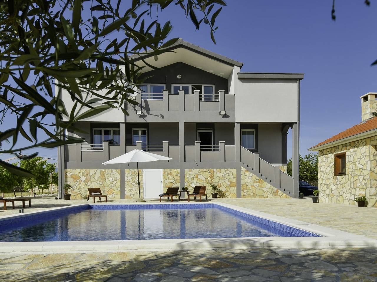Villa Dalmacija in Poličnik, Zadar
