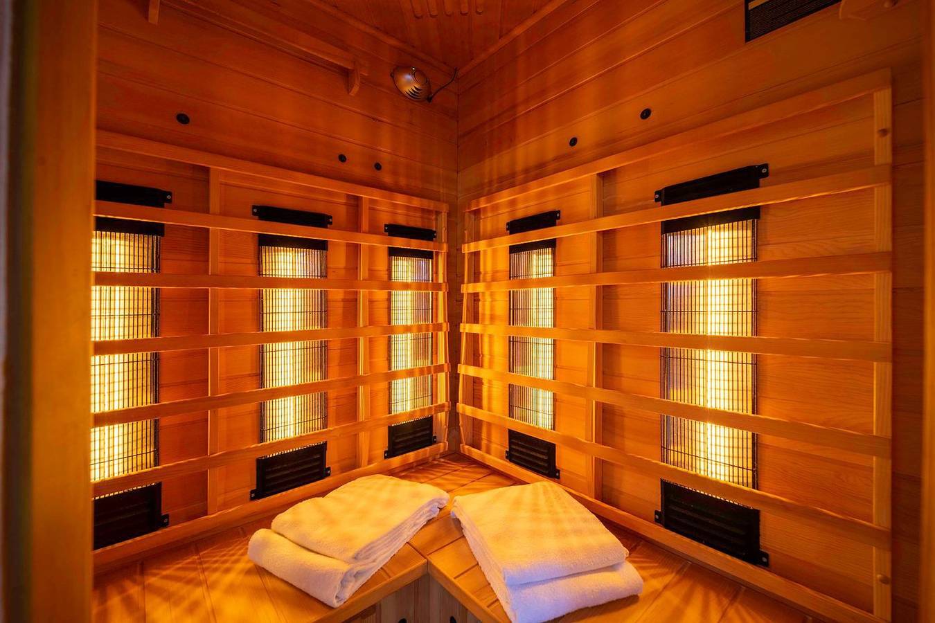 Ganze Wohnung, Lichtdurchflutetes Penthouse mit Sauna und drei Balkonen in Bad Zwischenahn in Zwischenahner Meer, Bad Zwischenahn