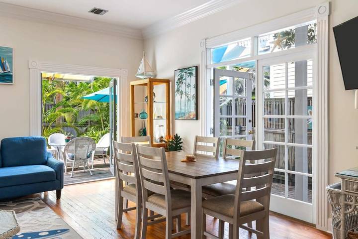 Gîte pour 9 personnes, avec balcon ainsi que jardin et piscine, adapté aux familles à Key West - 2