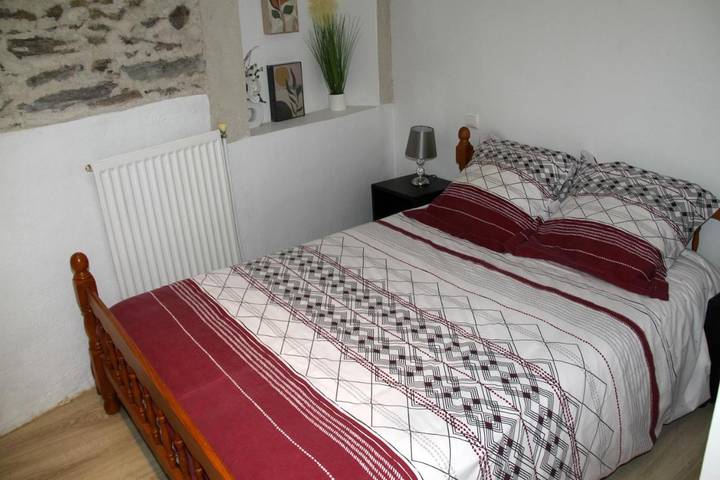 Location de vacances pour 5 personnes, avec terrasse ainsi que jardin et vue à Rive-de-Gier - 2