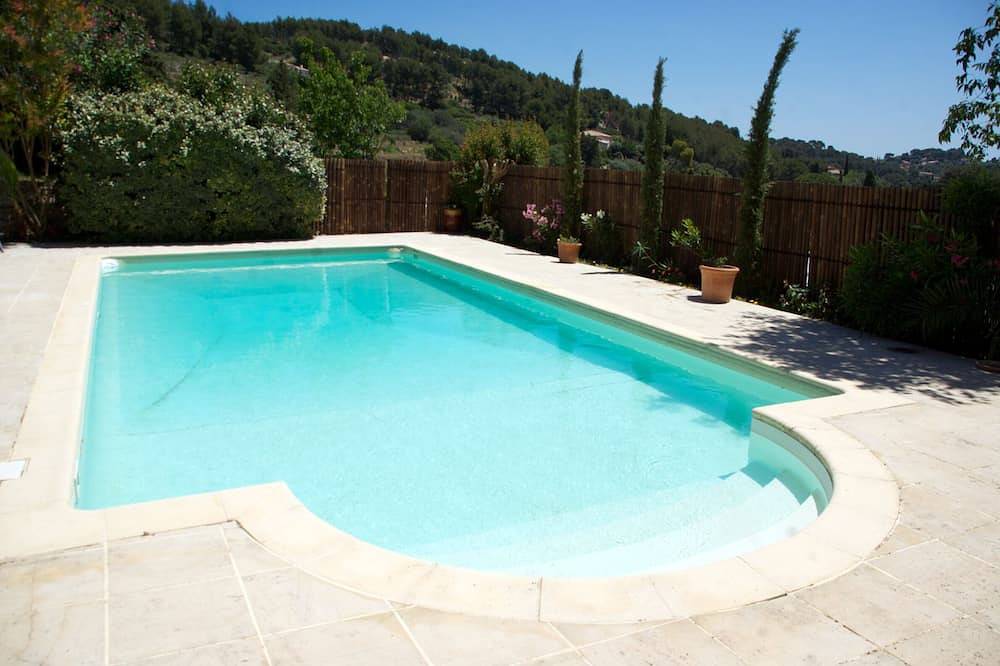 Ravissant appartement baigné de soleil très calme plein sud à Sanary sur mer in Sanary-sur-Mer, Région de Toulon