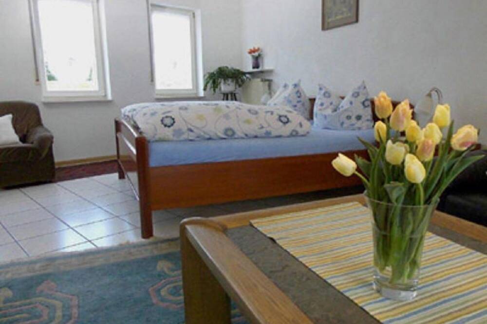 Ferienwohnung Moselblümchen (55 m²) - Weingut-Gästehaus R. Schroeder in Mehring, Moseleifel