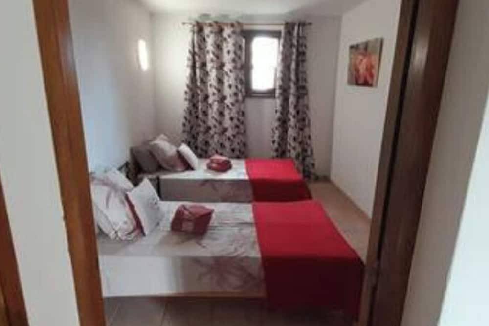Bed and breakfast in the countryside. Pets allowed in Bonnieux, Regionaler Naturpark Luberon