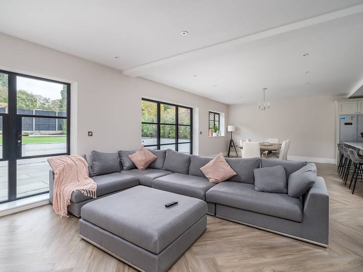Pass the Keys | Luxury 4 Bedroom home with large garden in Watford, Hertfordshire