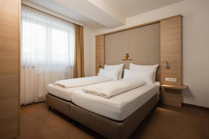 Ferienwohnung für 4 Personen, mit Balkon und Terrasse sowie Ausblick in Serfaus - 2