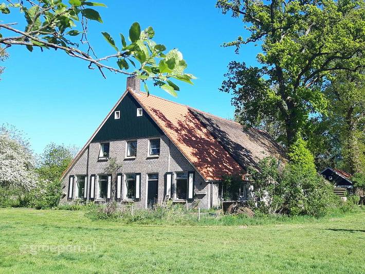 Vakantiehuis voor 12 personen, with Balkon/Terras and Whirlpool as well as Terras and Tuin in Wateren