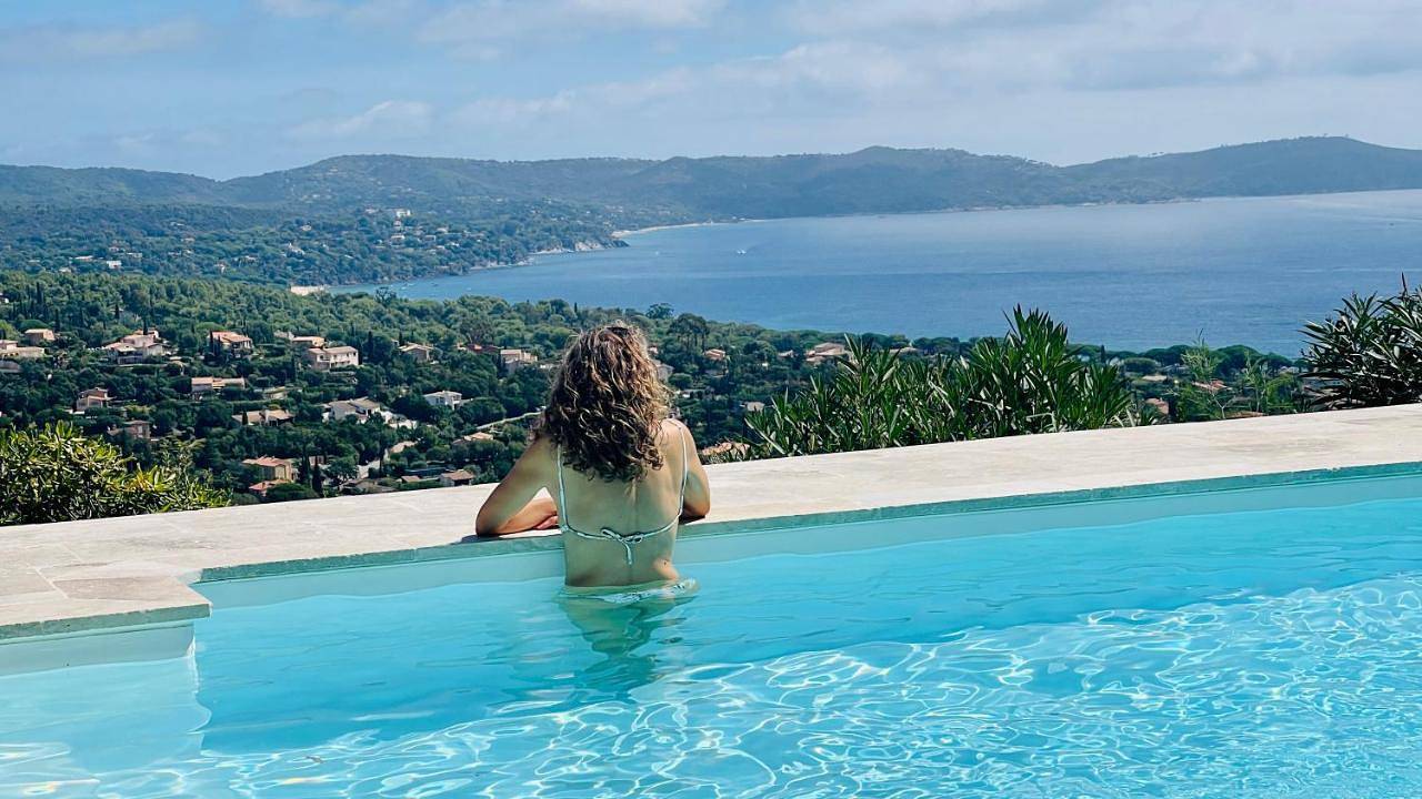 Villa Cacharelle Vue Mer Piscine in Cavalaire-sur-Mer, Côte méditerranéenne (France)