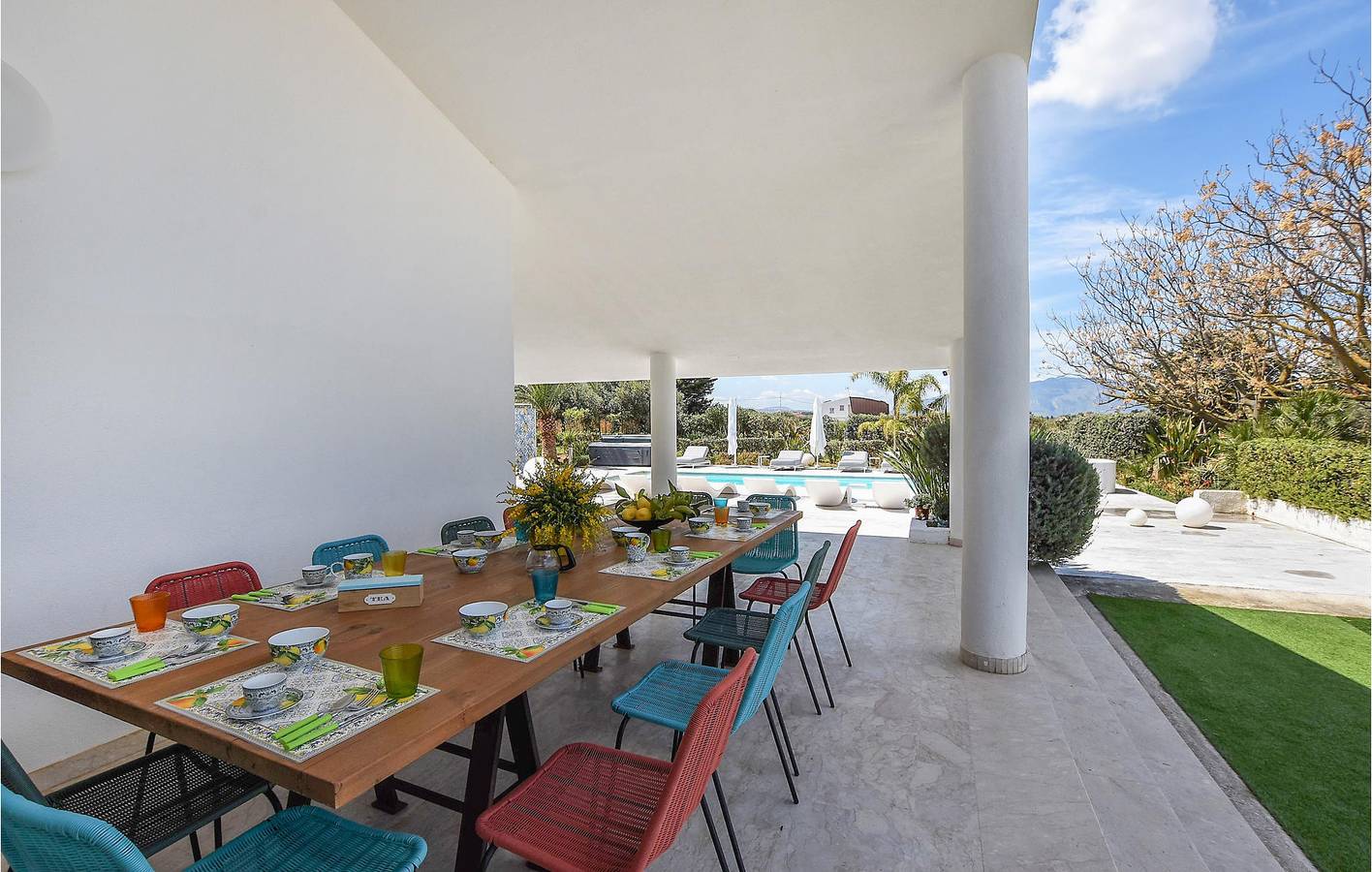 Appartement mit Poolterrasse: AC, Parkplatz & Küche, 1,5km zum Fluss in Partinico, Palermo Provinz