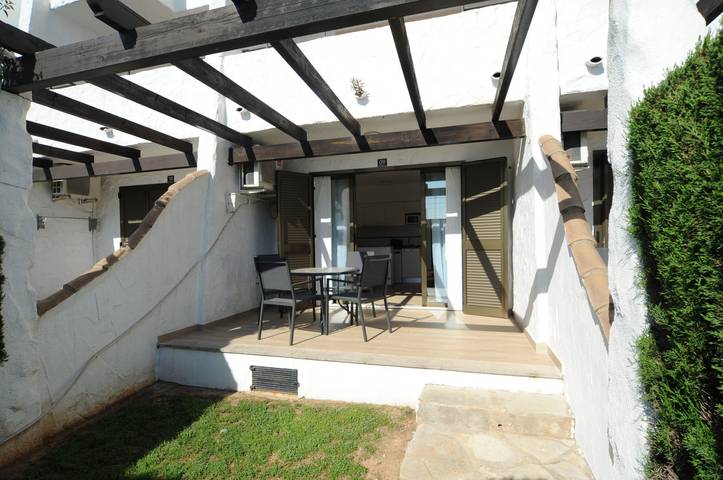 Gîte pour 6 personnes, avec terrasse ainsi que piscine et jardin, animaux acceptés à Benicasim - 2