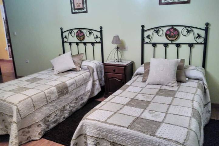 Gîte pour 13 personnes, avec jacuzzi et jardin à Barro - 3