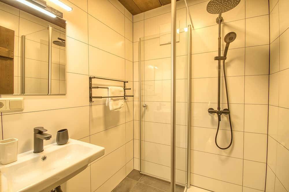 Ganze Wohnung, Gemütliche 2-Schlafzimmer-Wohnung mit sonnigem Balkon, Panoramablick über Kaprun in Kaprun, Pinzgau