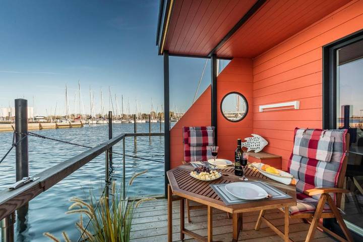 Boot für 5 Personen, mit Ausblick und Seeblick sowie Terrasse in der Mecklenburger Bucht - 4