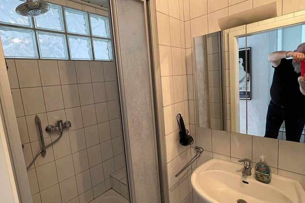 Ganze Wohnung, Ruhige Ferienwohnung / Autobahnnähe in Bünde, Wiehengebirge