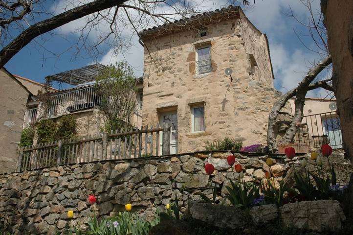 Gîte pour 4 personnes, avec jardin et piscine dans Babeau-Bouldoux