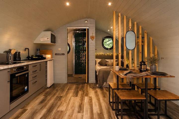 Cabaña de madera para 4 personas, con jacuzzi y jardín, Se admiten mascotas - 1