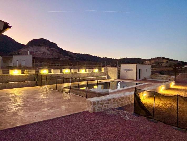 Casa rural para 16 personas, con Terraza y Jardín además de Piscina y Vistas en Abanilla - 3