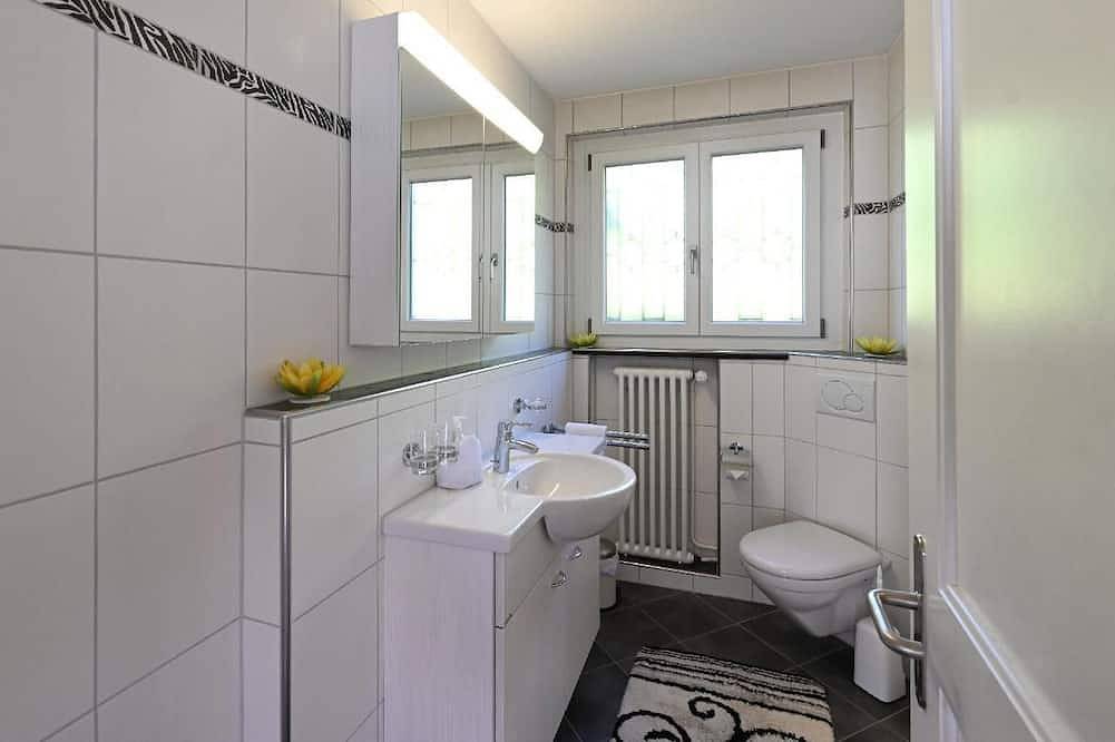 Entire apartment, House Stirnemann/ Apartment H-3 in Weggis, Lake Lucerne