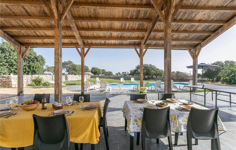 Retraite au bord de la piscine avec climatisation et Internet in Ragusa, Province de Ragusa