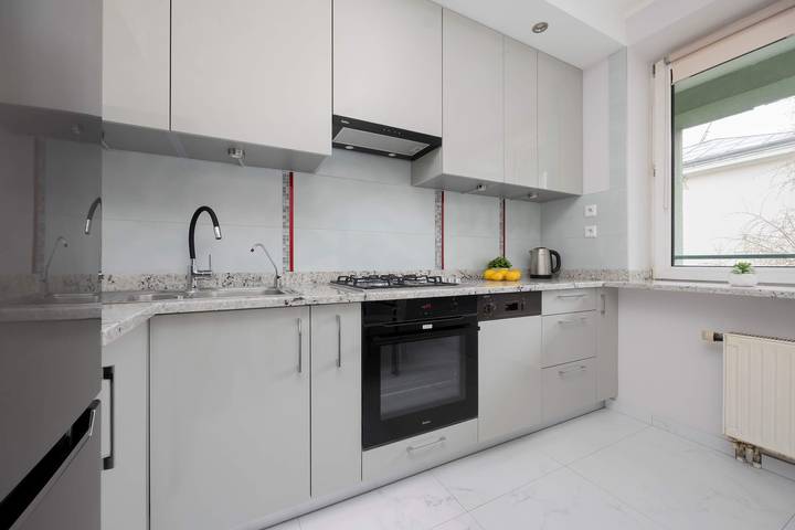 Entire apartment, Spacious Apartment with 4 Bedrooms | Saski Garden in Warsaw Śródmieście, Warsaw