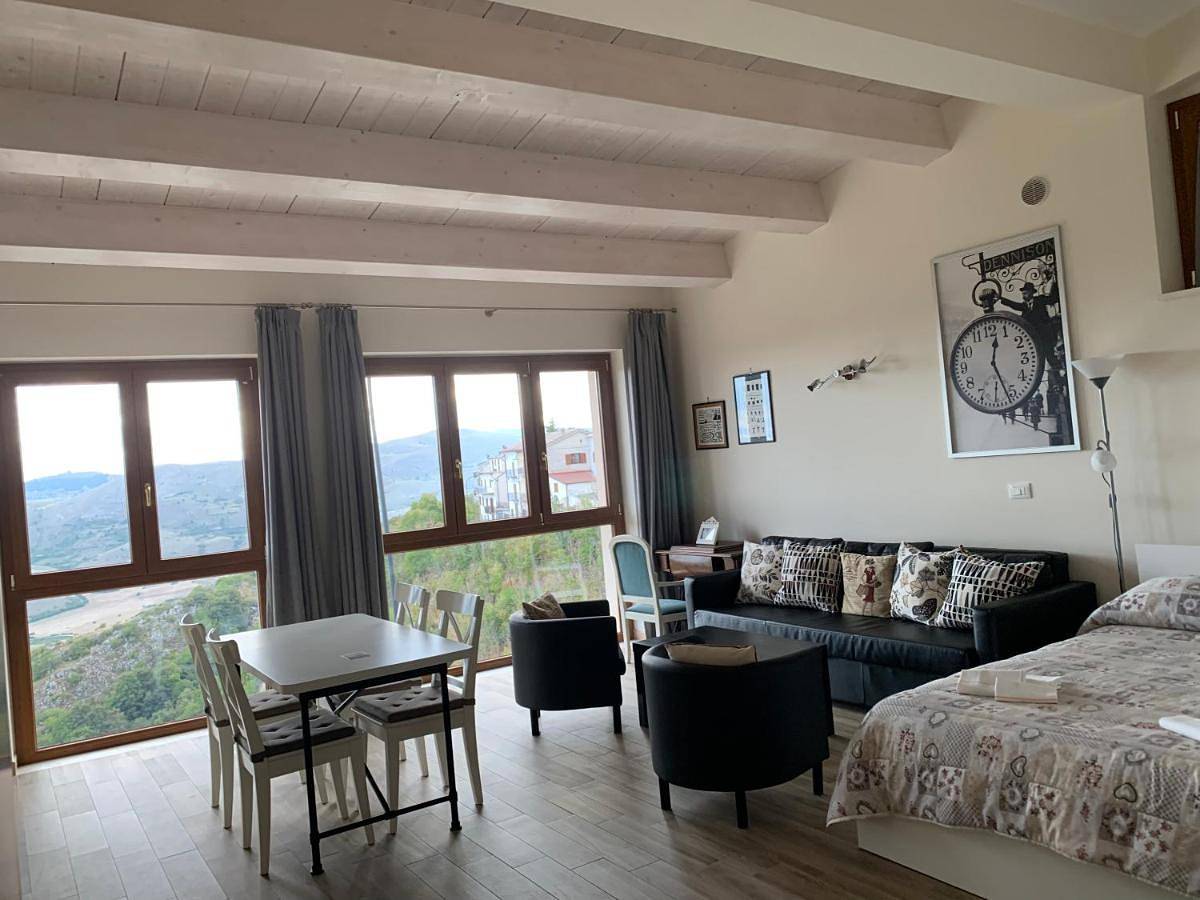 Appartamenti Raggio di Sole in Castel del Monte, Gran Sasso