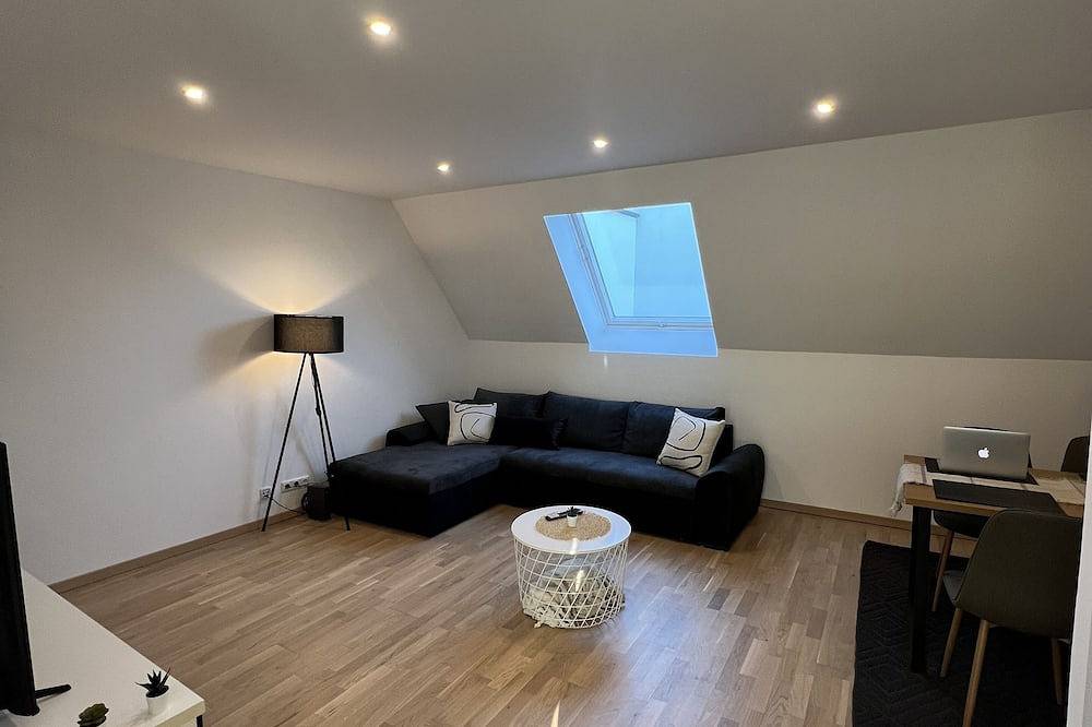 Entire apartment, Moderne Wohnung in Karlsruhe Neureut mit Guter Öpnv Anbindung in Karlsruhe, Rhine Plain