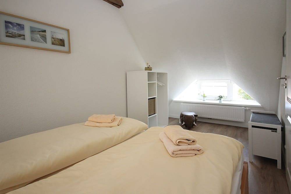 Ganze Wohnung, Haus 1795 Schwalbennest in Wustrow, Fischland